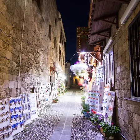 Διαμέρισμα Cavallieri, Individual