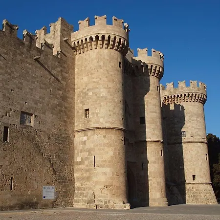 Διαμέρισμα Cavallieri, Individual *