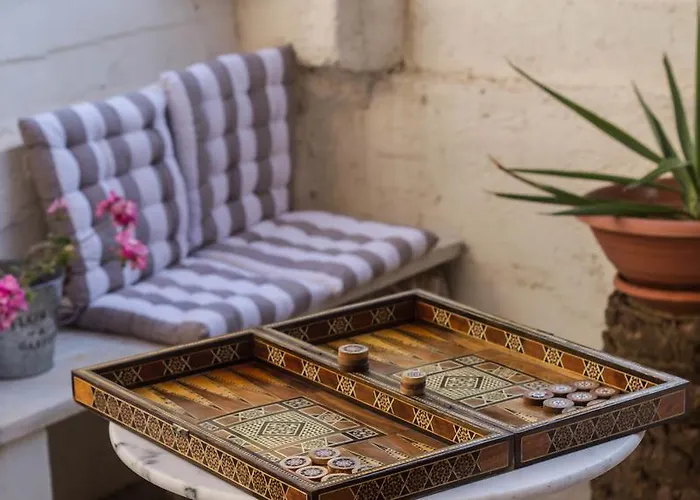 Διαμέρισμα Cavallieri, Individual *