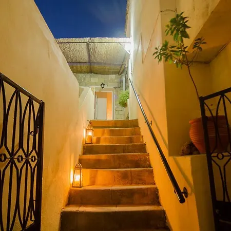 Apartman Cavallieri, Individual Rhodes City