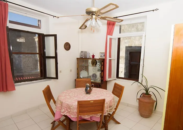 Apartament Cavallieri, Individual